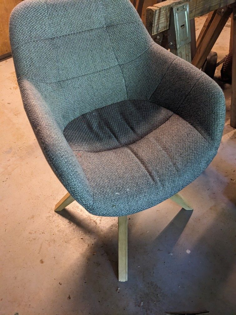 Gray Fabric Desk Chair