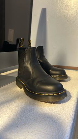 SLIP RESISTANT DR MARTENS SIZE 6