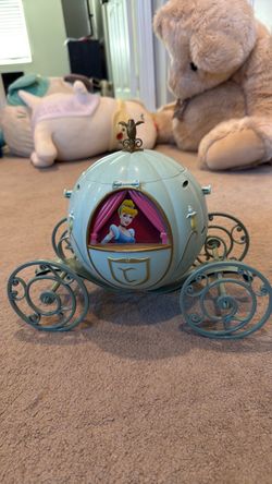 Disneyland Cinderella Carriage popcorn bucket