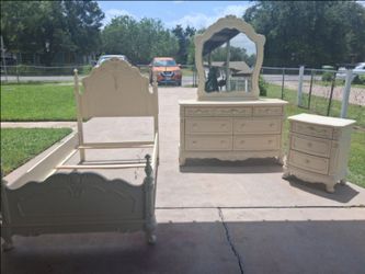 Twin Size Bedroom Set