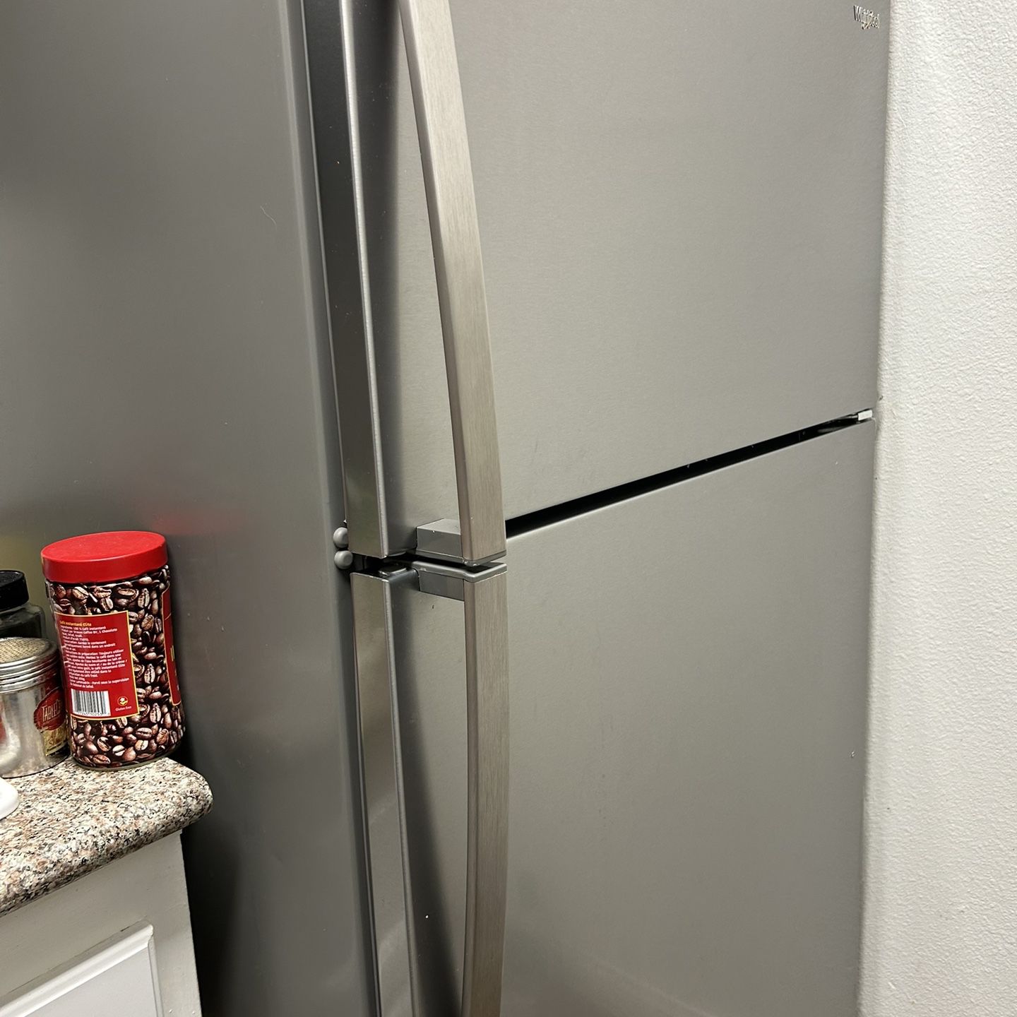 Whirlpool Stainless steel print-resistant Refrigerator 