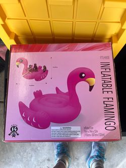 Large flamingo pool float
