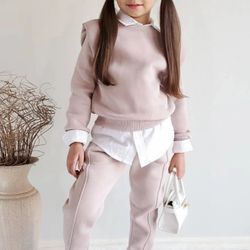 girls lounge set size 9/10u runs one size smaller