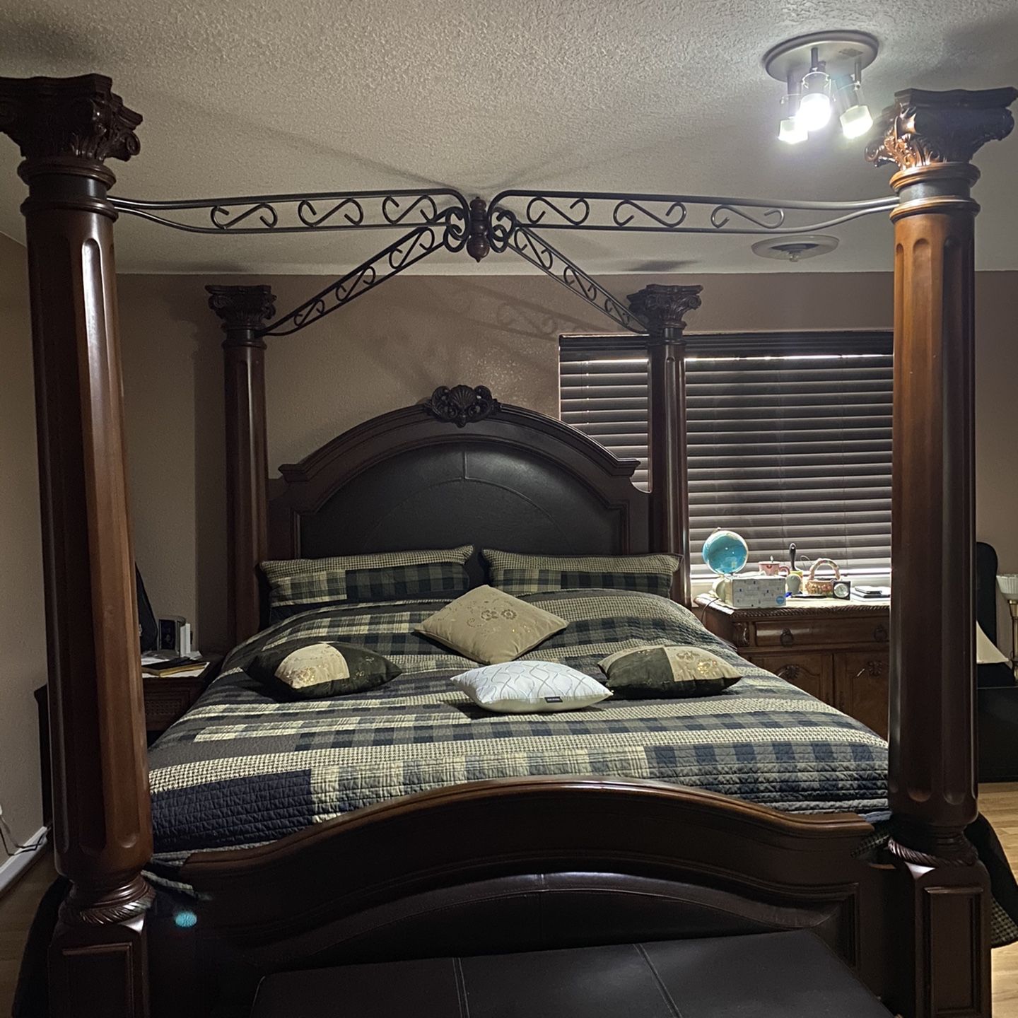 Master Bedroom Set King Size