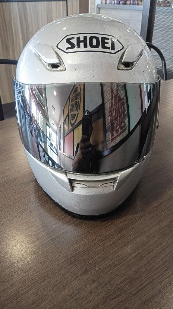 SHOEI MOTORCYCLE HELMET SIZE L $40