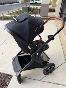 Nuna Demi Grow stroller & car seat travel system