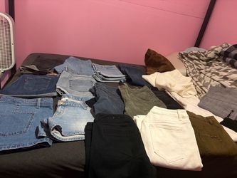 19 pairs women’s pants shorts bundle