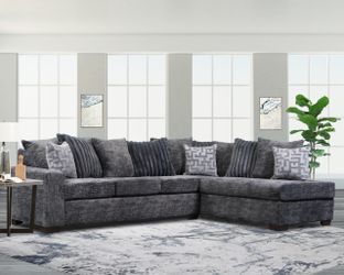 Contemporary And Comfortable Sectional Sofa with Accent Pillows