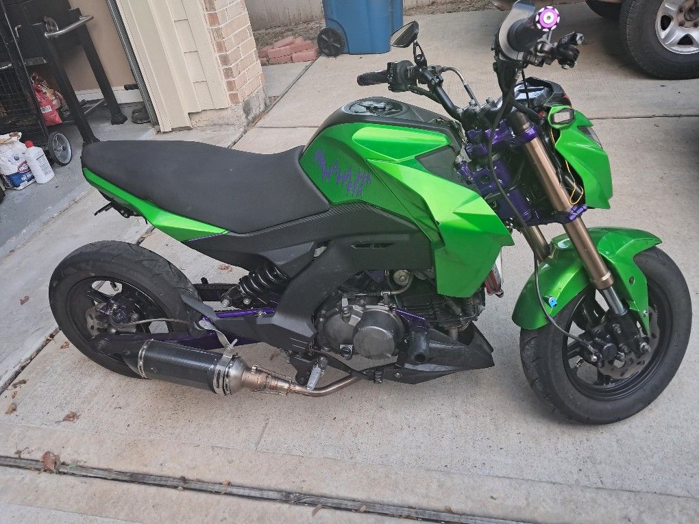 Kawasaki Z125 Pro 2017 "Joker Edition"