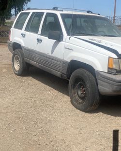 Jeep one runs the other needs a love as is 2000