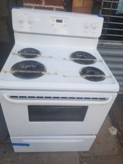 30in   New Electric  Stove