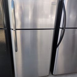 FRIGIDAIRE STAINLESS STEEL FRIDGE