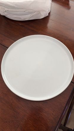 William sonoma plates/open kitchen.