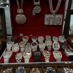 Iced out custom jewelry 🤩