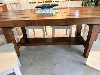 Expandable Dining Room Set