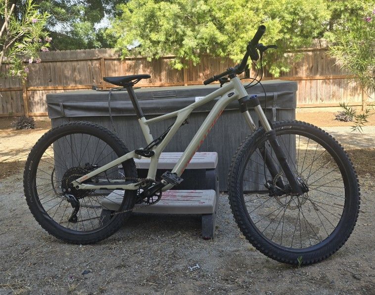 Specialized Stumpjumper ST Full Suspension Mountain Bike