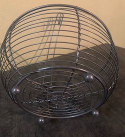 Metal Fruit Basket with Banana Hanger