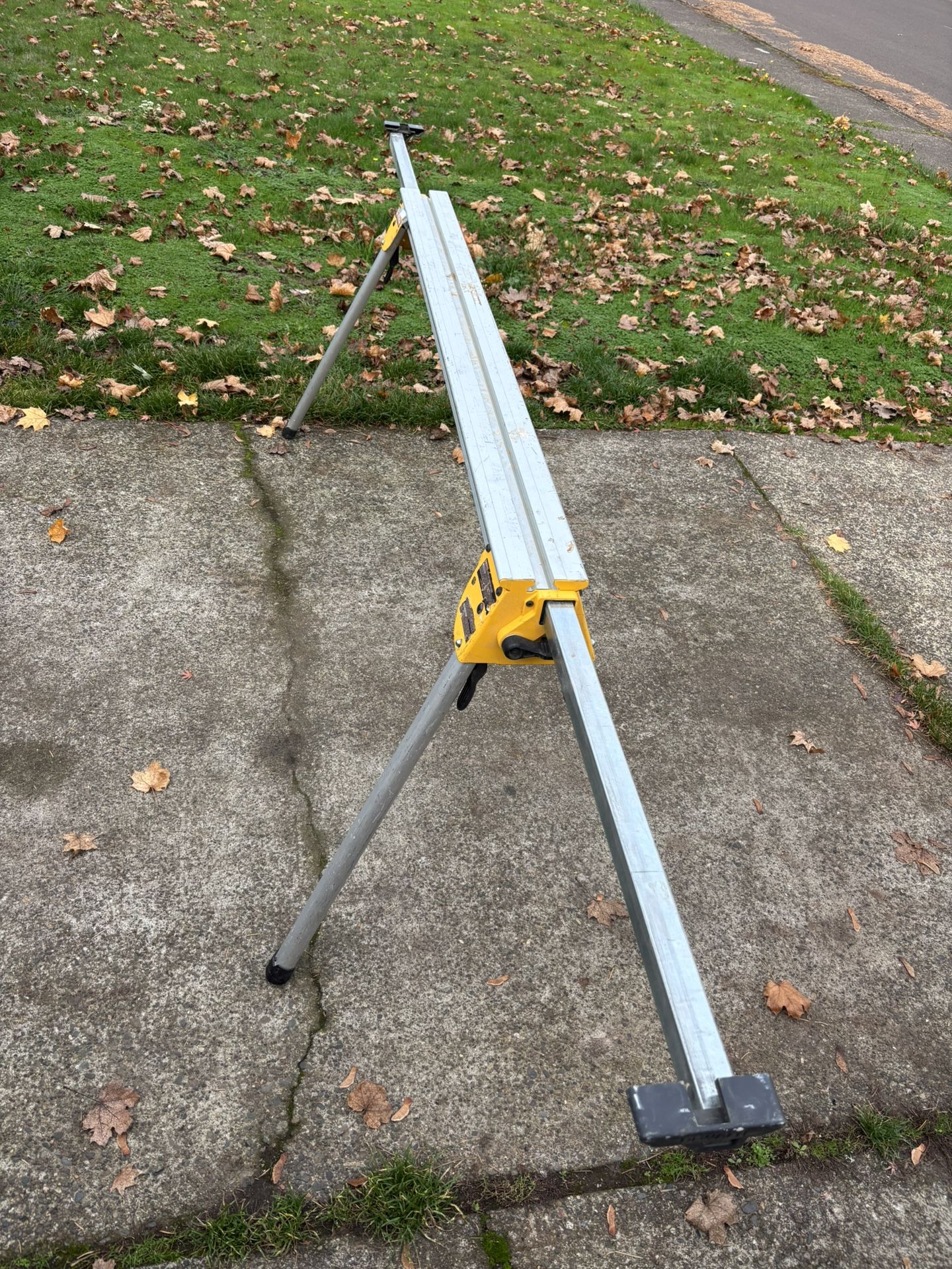 Dewalt Saw Stand