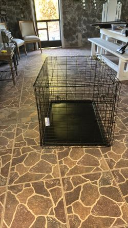 Dog crate like new