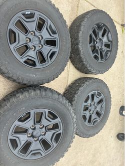 Jeep Wrangler wheels and tires