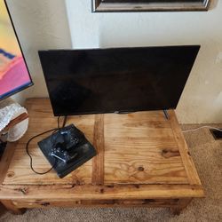 Ps4 And 32" Roku TV 