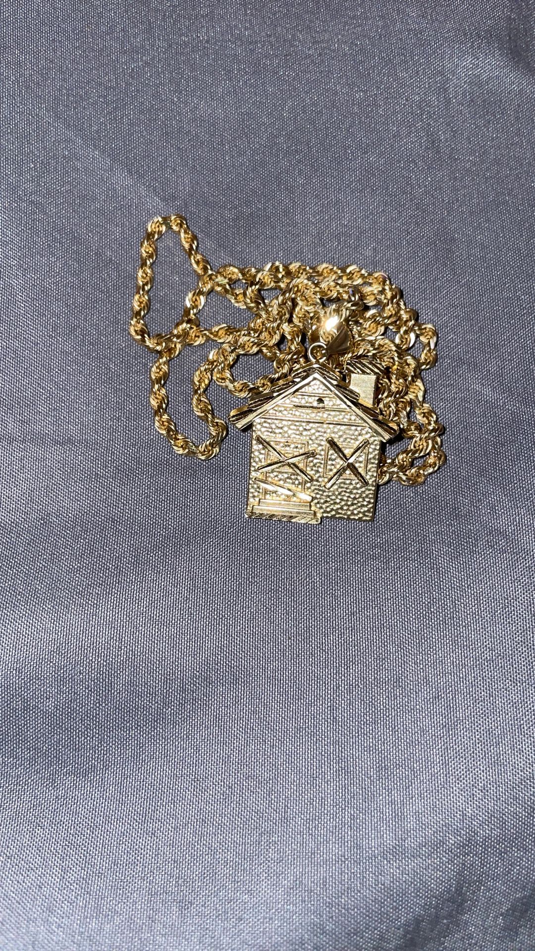 14k GOLD ROPE “26 16.4 GRAMS/10k 3.0 GRAM PENDANT