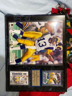 Kurt Warner football plaque. Give best offers