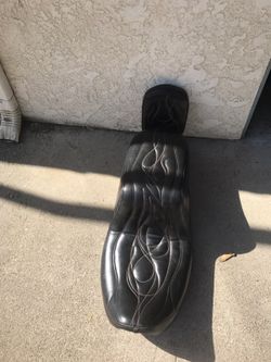 HD motorcycle seat