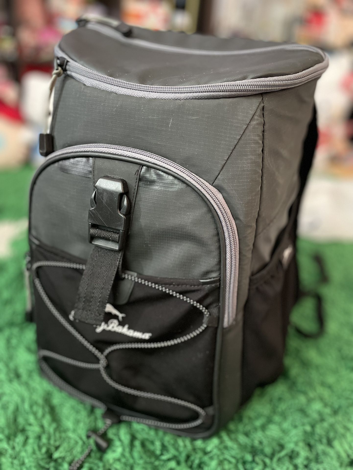 Tommy Bahama Cooler Back bag Beach Can