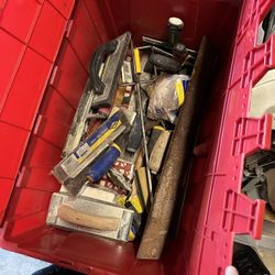 50$ for The box Concrete tools 