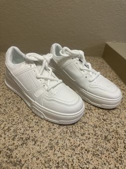 All White Street Style Sneakers
