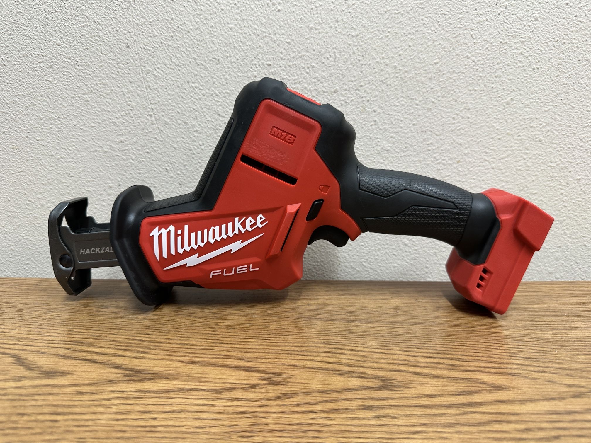 Milwaukee 2719-20 M18 FUEL 18V Lithium-Ion Brushless Cordless HACKZALL Reciprocating Saw (Tool-Only)