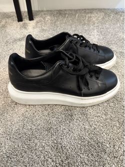 Used Alexander mcQUEENS 10.5