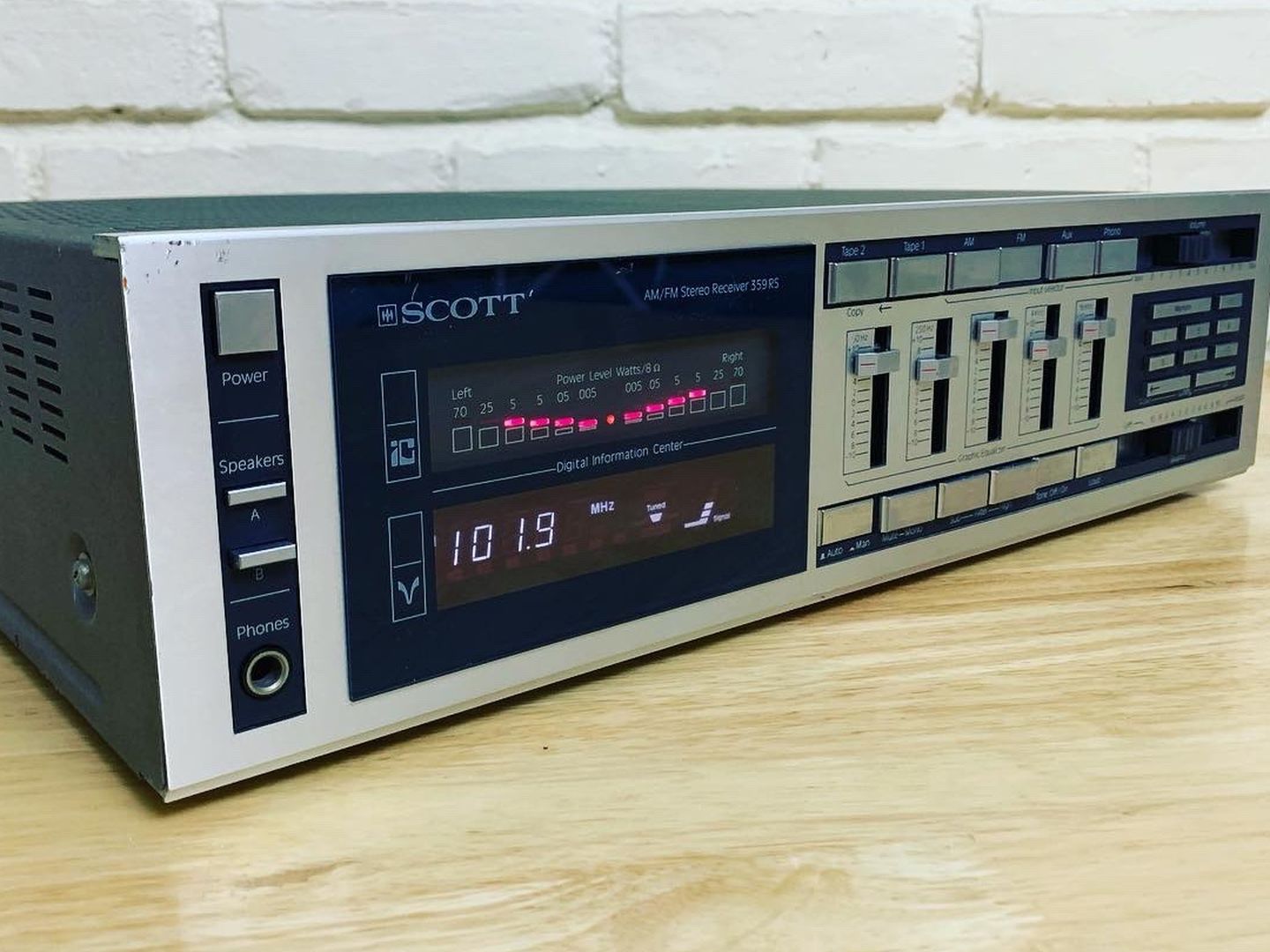Vintage HH Scott 359 RS Stereo Receiver/Equalizer (Serviced)