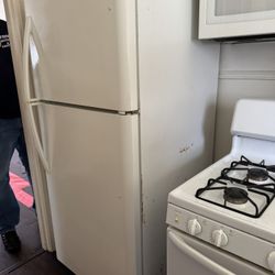 White Top-Freezer Refrigerator - Working