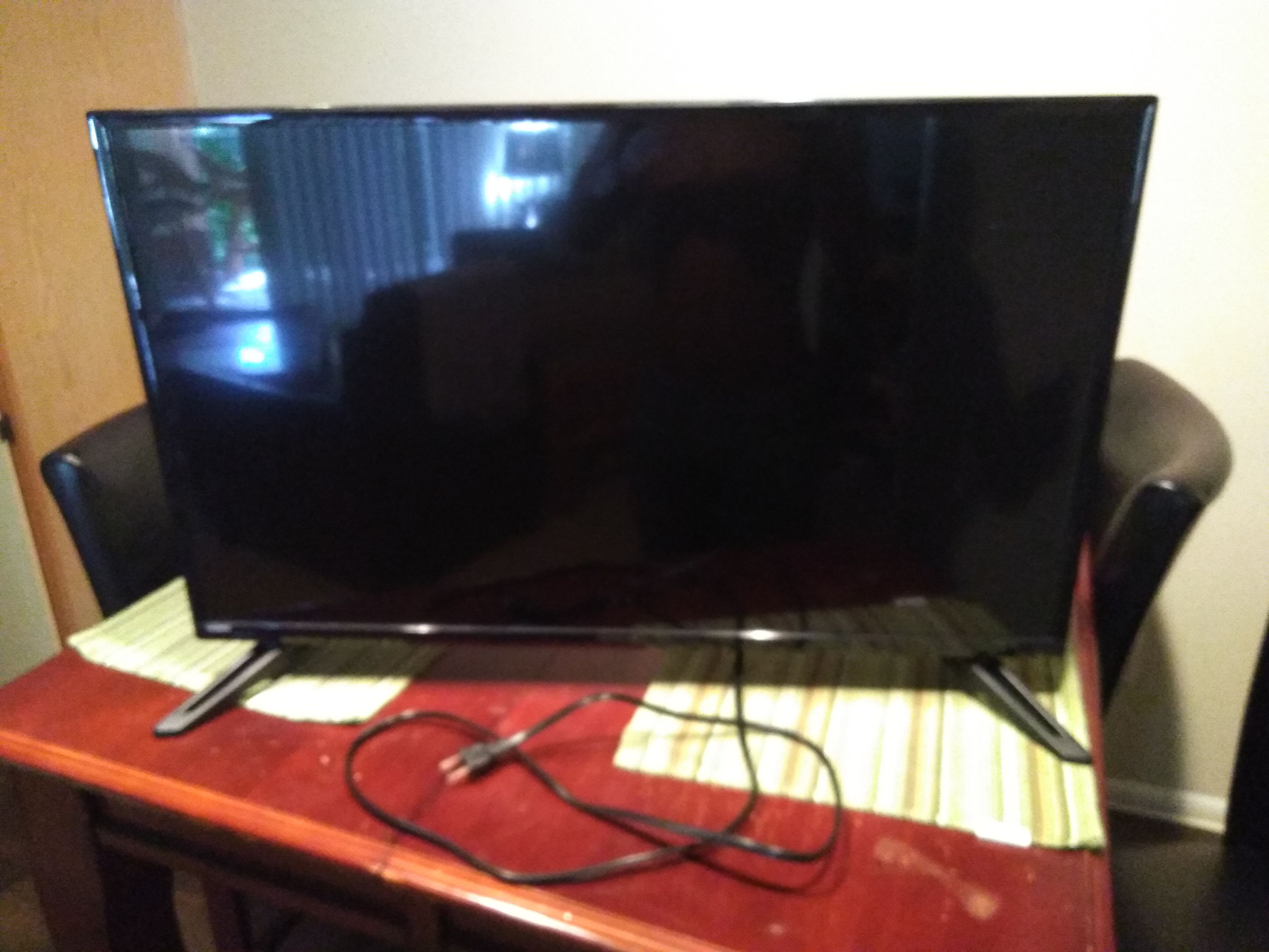 Flat Screen Proscan 32" inch TV - Barely Touched