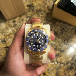 Gold-Tone Blue Dial Diver Style Watch – Stainless Steel Bracelet