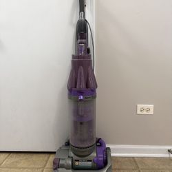 Vacuum Cleaner Dyson Animal Corded Bagless DC07