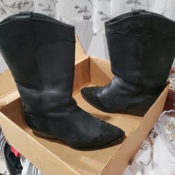 Ladles Boots