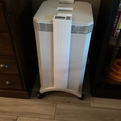 IQ Air HealthPro Plus with PF40 Kit Air Purifier
