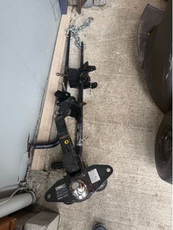 Trailer-Toy hauler Hitch and sway bars