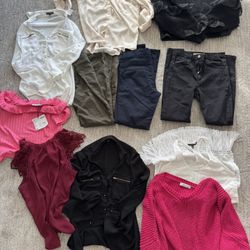 Womens / Teens Clothes Size Small / Medium (33items For 40$ ) 