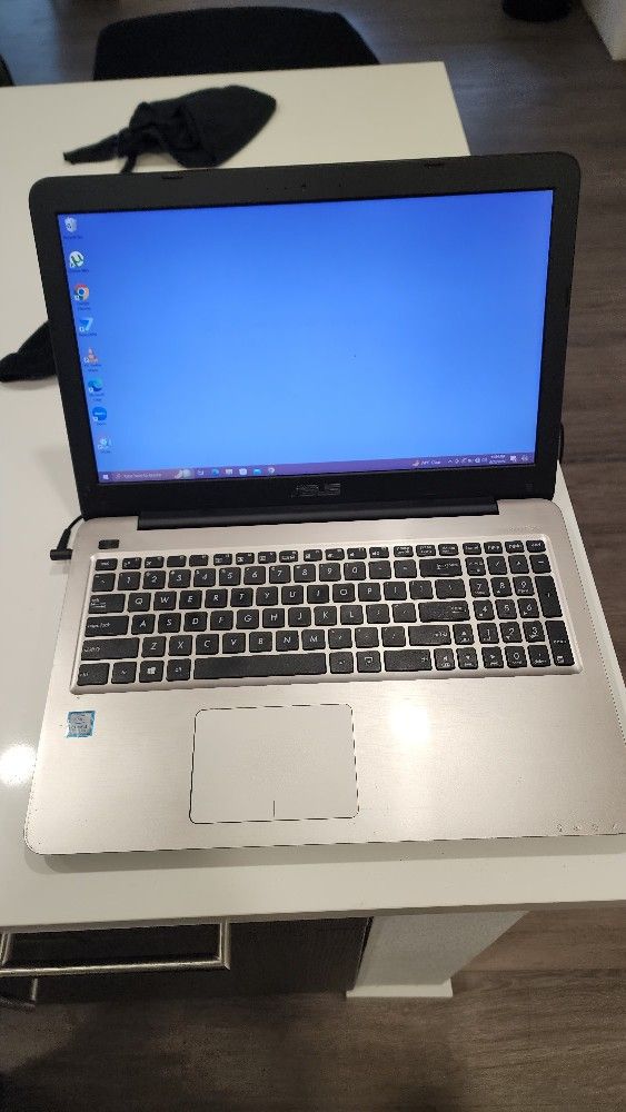 ASUS Laptop I5