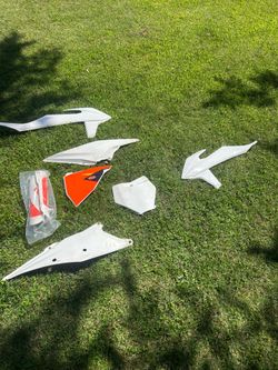 Sock ktm plastics