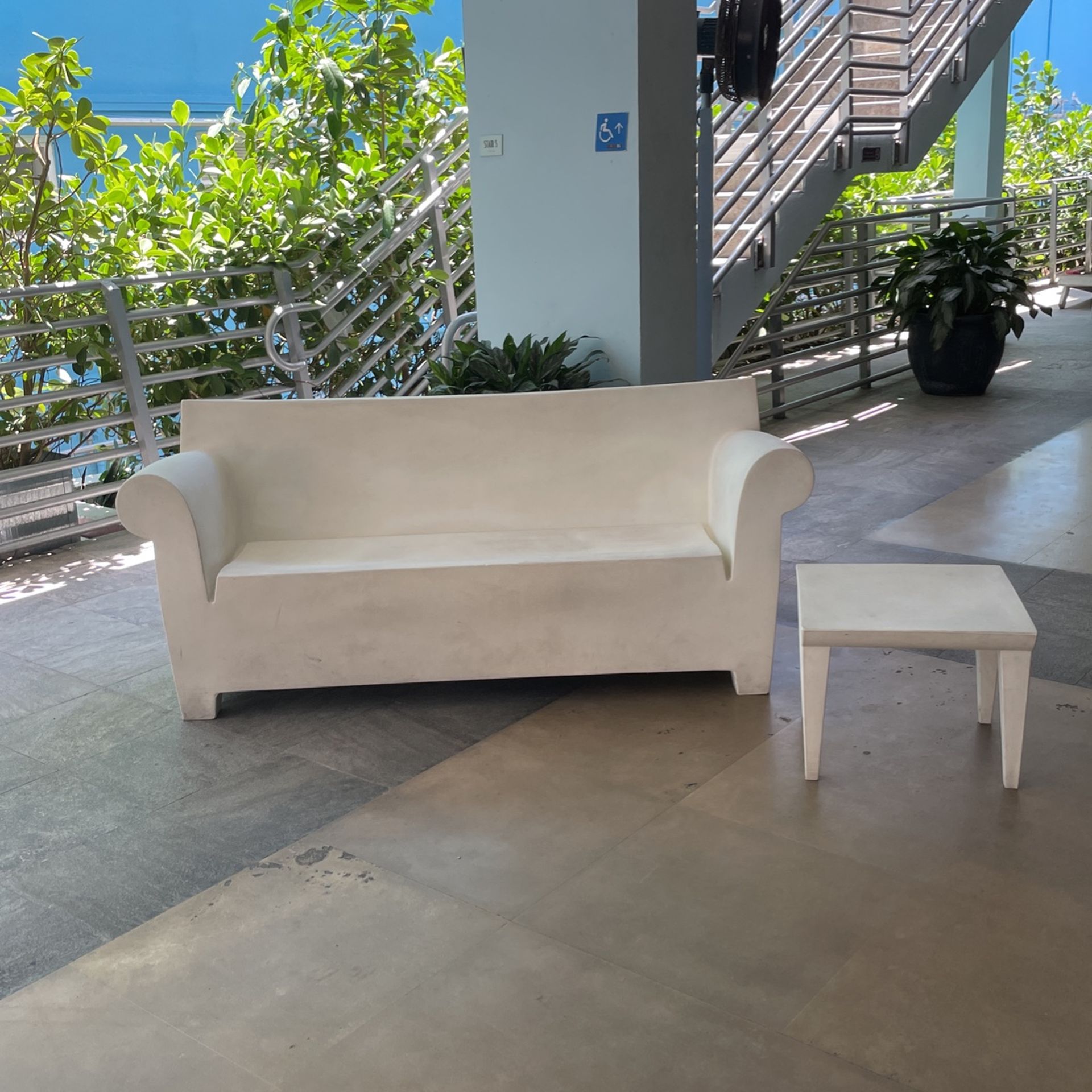 Kartell Bubble Club Sofa And Table