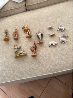 12 ASSORTED FONTANINI NATIVITY FIGURINES