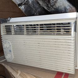 Working AC Window Unit 