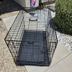 ( LIKE NEW ) Large Dog Kennel Crate 35"L X 22" W X 25" H / Wire Dog Cage / Dog Crate