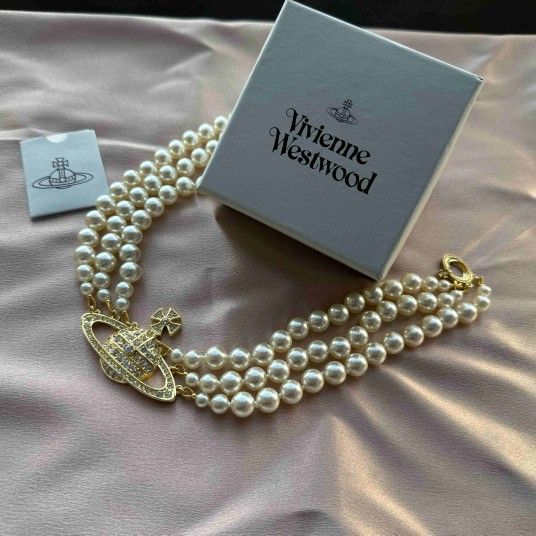 Vivienne Westwood Necklace Triple Pearl Choker Gold IN BOX