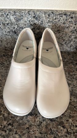 Nurse Mates Women’s Shoes white. Slip Resistant.